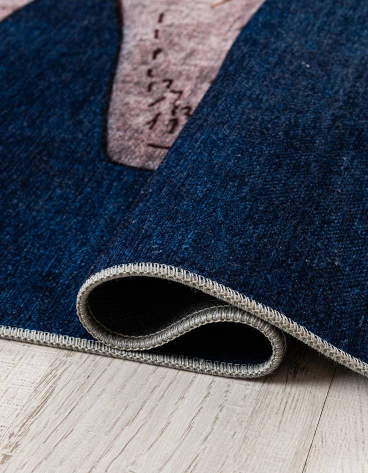 Detail image of 3' 3 x 5' 3 Louisiana The Flag Collection Rug