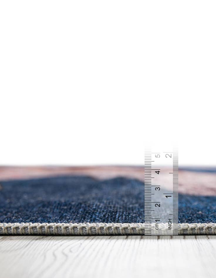 Detail image of 3' 3 x 5' 3 Louisiana The Flag Collection Rug