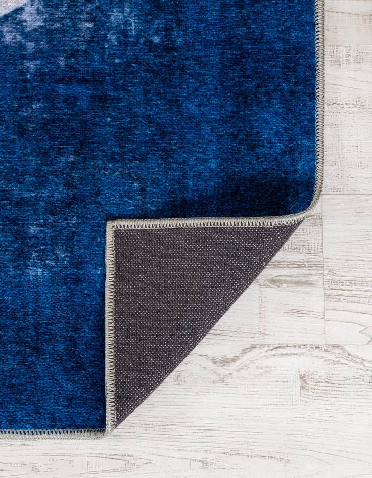 Detail image of 5' x 8' Virginia The Flag Collection Rug