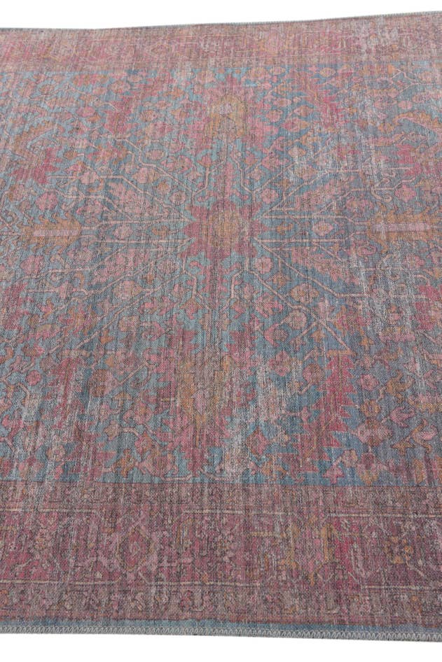 Detail image of 5' 2 x 7' 6 Washable Timeless Rug