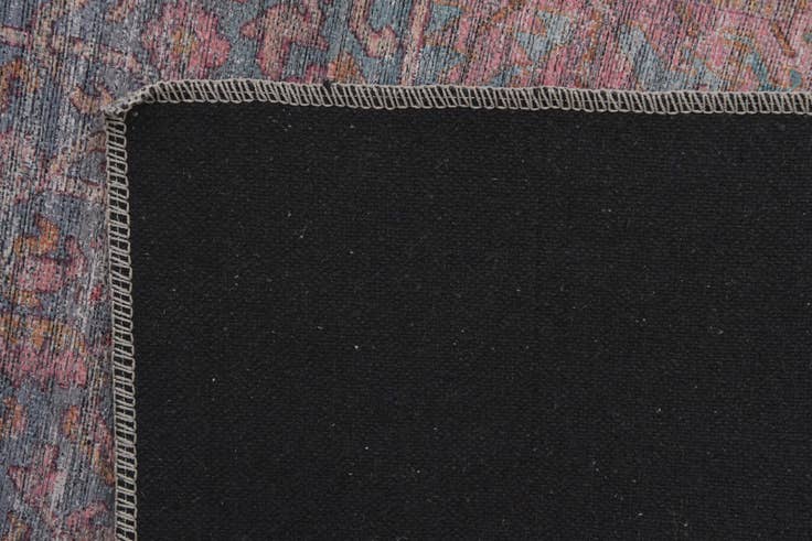 Detail image of 5' 2 x 7' 6 Washable Timeless Rug