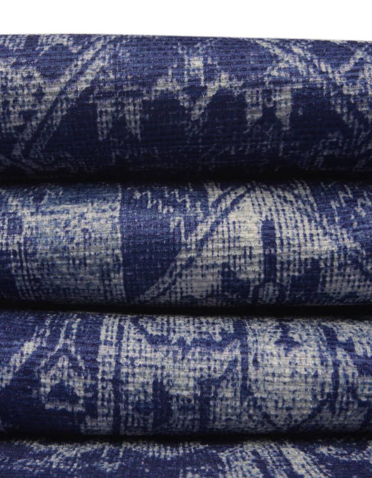 Detail image of 7' 6 x 10' 6 Washable Timeless Rug