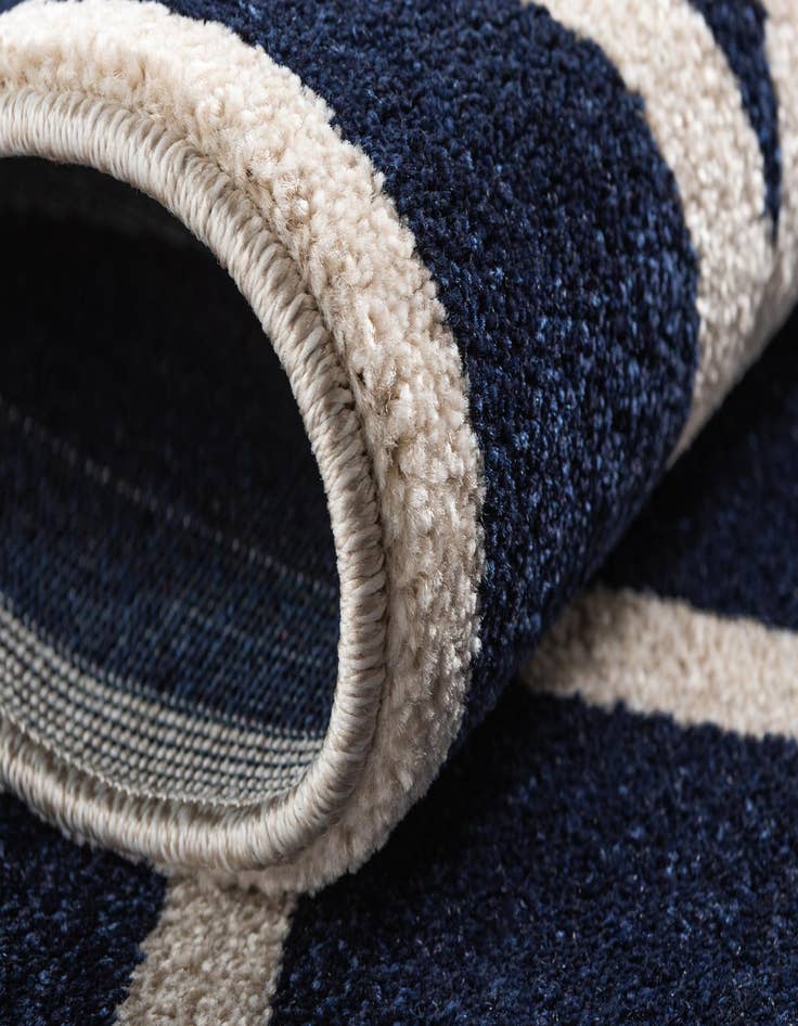 Detail image of 9' x 12' Trellis Rug