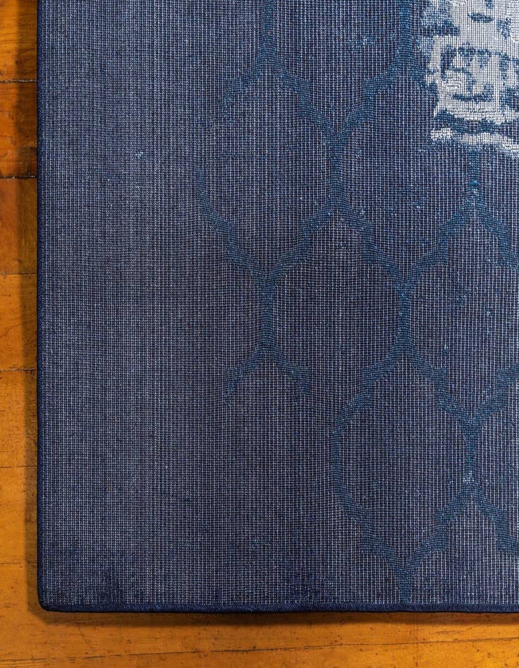 Detail image of 5' x 8' Trellis Rug