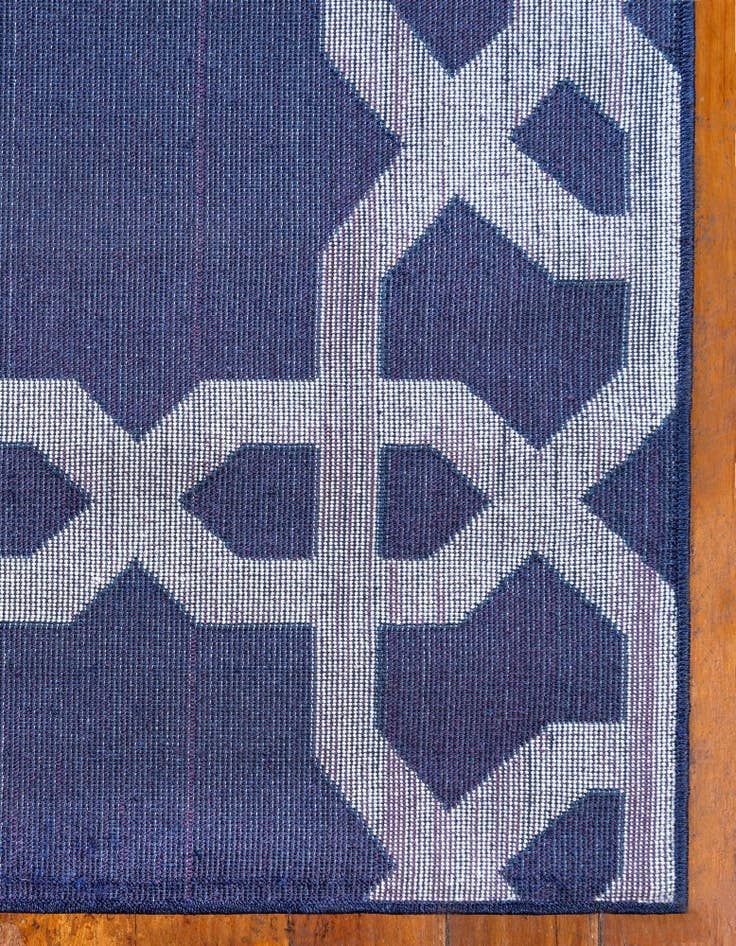 Detail image of 9' x 12' Trellis Rug