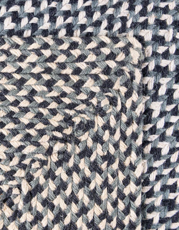 Detail image of 3' 1 x 5' 1  Hand Tweed Braided Jute Rug