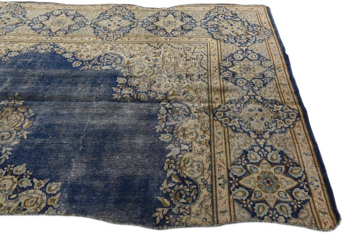 Detail image of 6' x 9' 7 Hand Knotted Ultra Vintage Persian Wool Rug