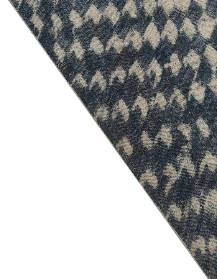 Detail image of 9' 6 x 12' 9  Hand Knotted Ultra Vintage Persian Wool Rug