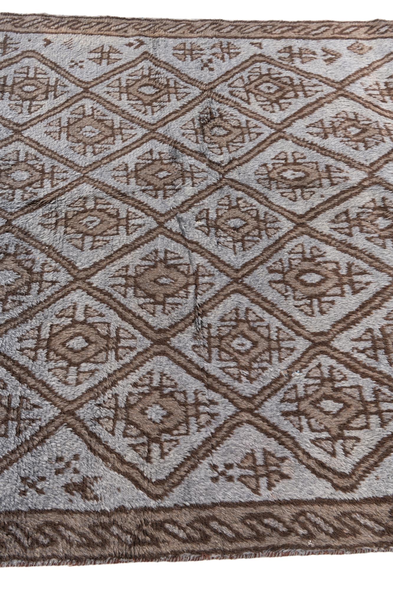 4' 1 x 6' 9 Hand Knotted Ultra Vintage Persian Wool Rug