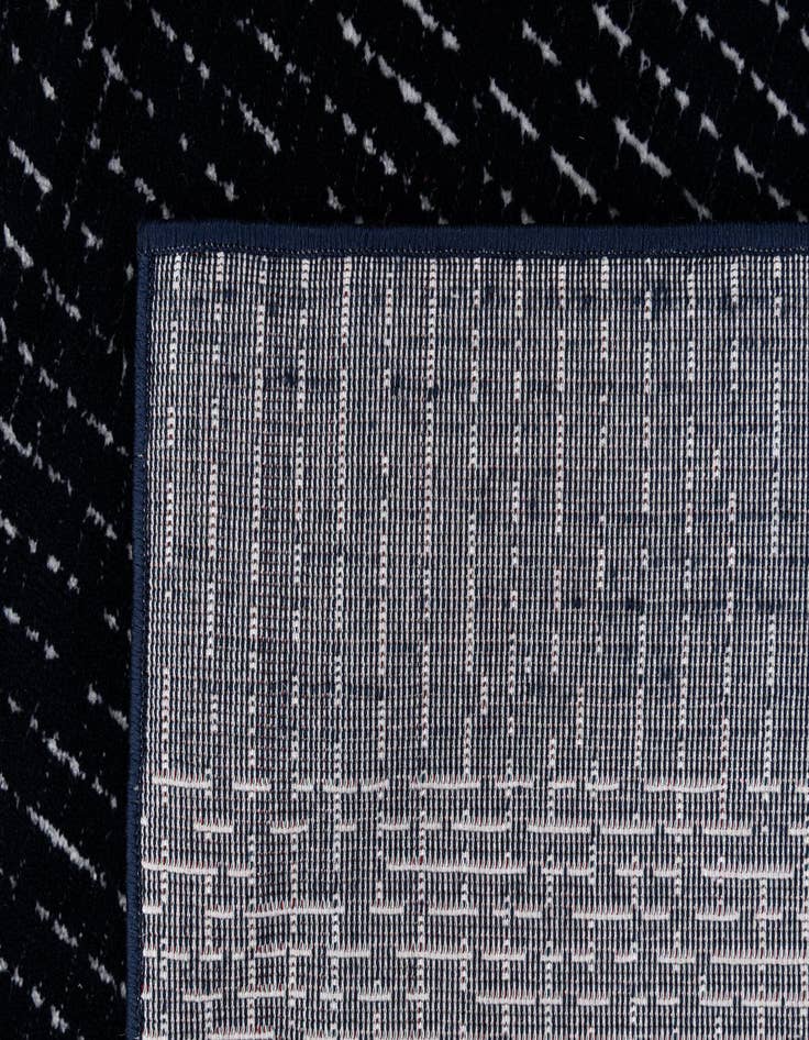 Detail image of Jill Zarin 5' 2 x 7' 6 Uptown Rug