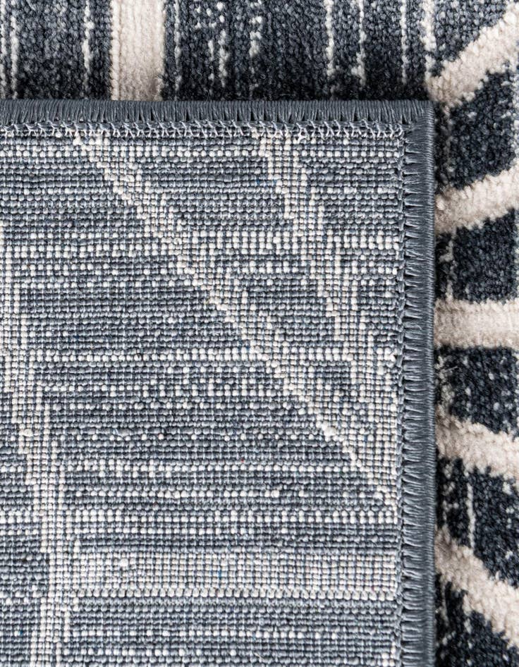 Detail image of Jill Zarin 4' x 6' Uptown Fifth Avenue Rug