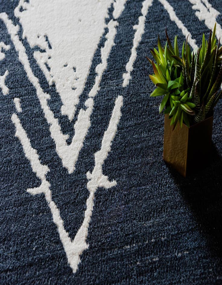 Detail image of 2' x 3' Uptown Carnegie Hill Rug