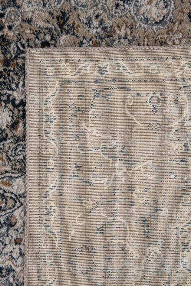 Detail image of 5' 2 x 7' 7 Villa Rug