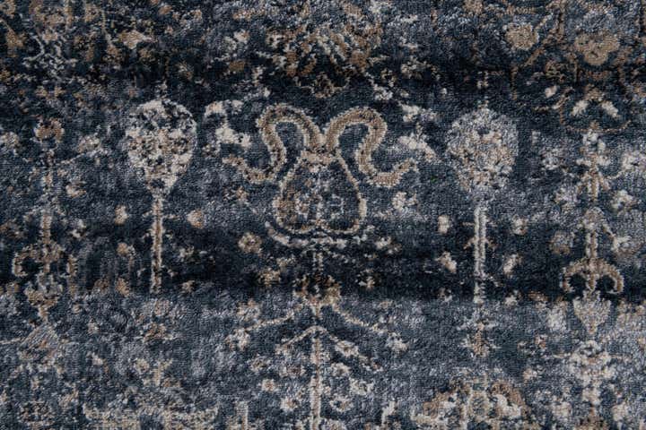 5' 2 x 7' 6 Villa Rug