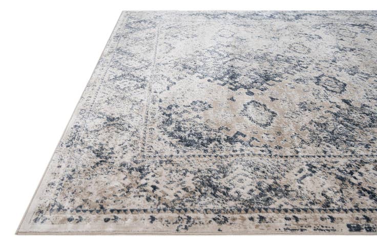 Detail image of 5' x 7' 7 Villa Rug