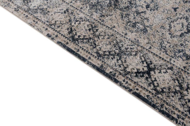 Detail image of 5' x 7' 7 Villa Rug