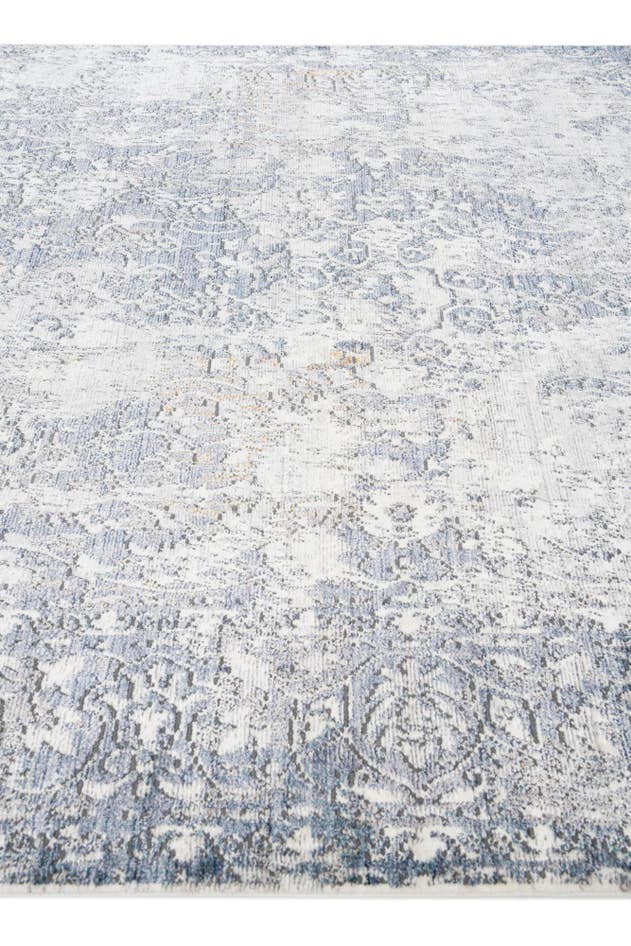 Detail image of 5' 3 x 7' 6 Villa Rug