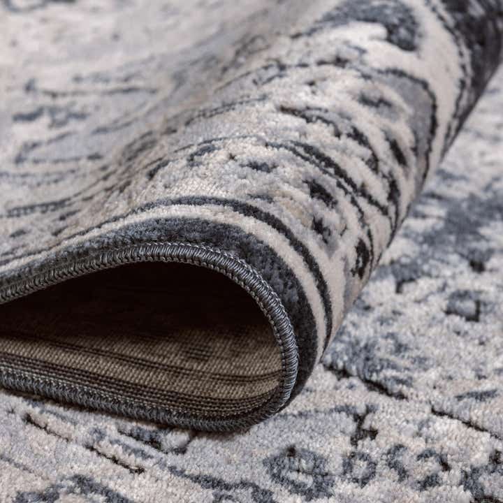 2' x 3' Villa Rug