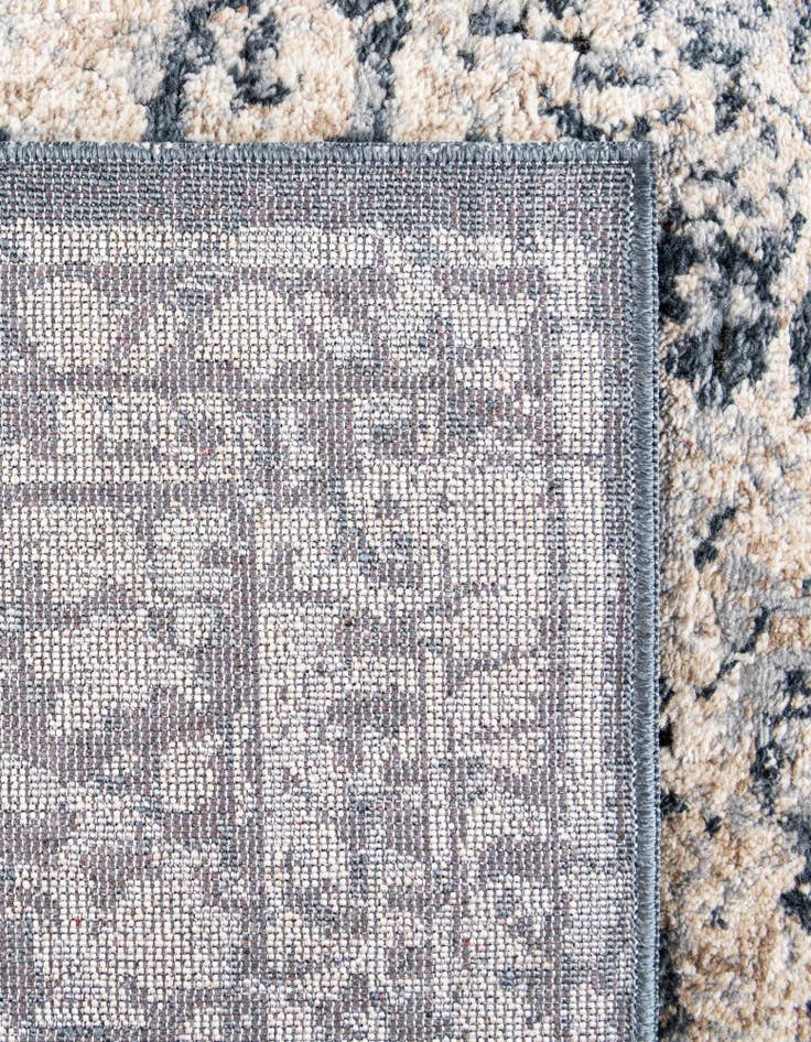 Detail image of 5' 3 x 8' Villa Rug