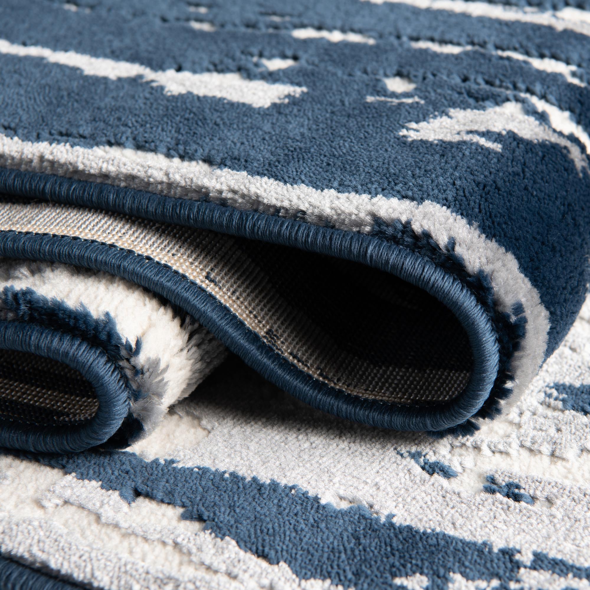 5' 3 x 8' Vince Camuto Rug
