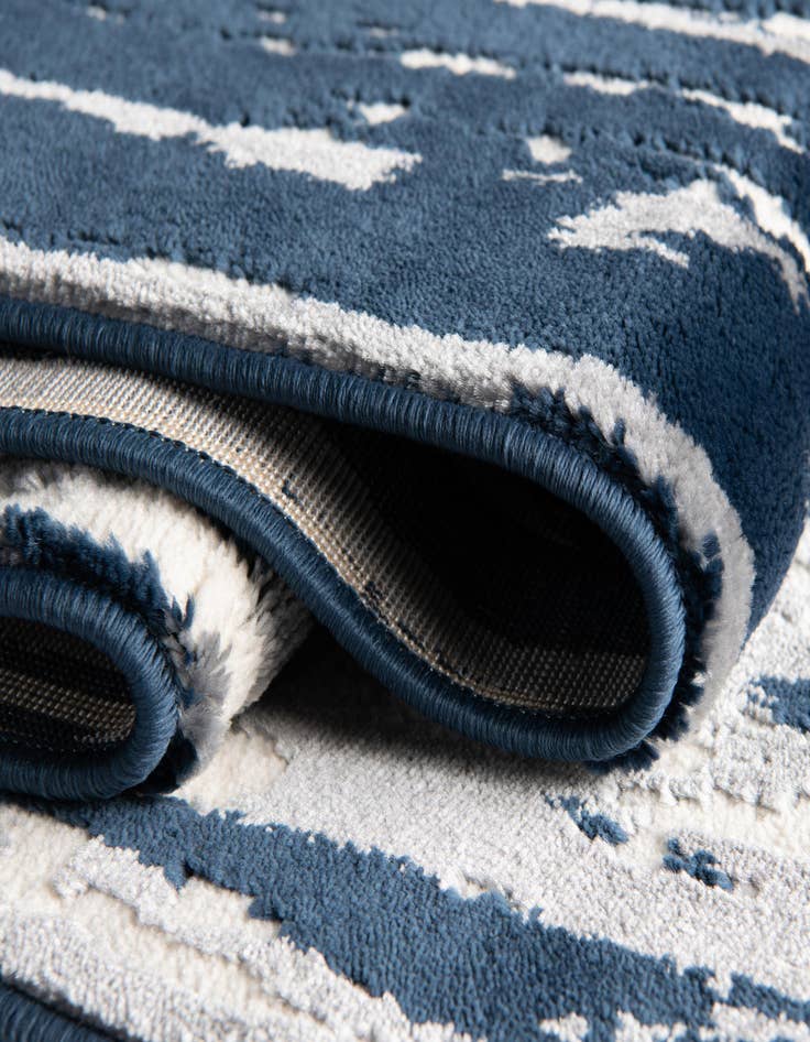 Detail image of 5' 3 x 8' Vince Camuto Rug