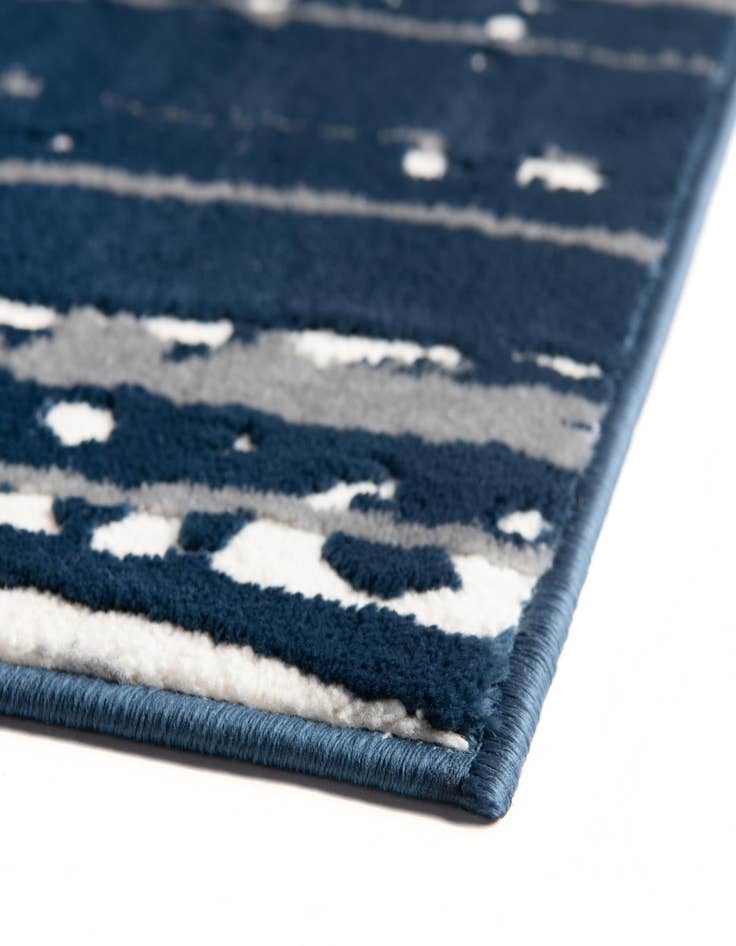 Detail image of 5' 3 x 8' Vince Camuto Rug