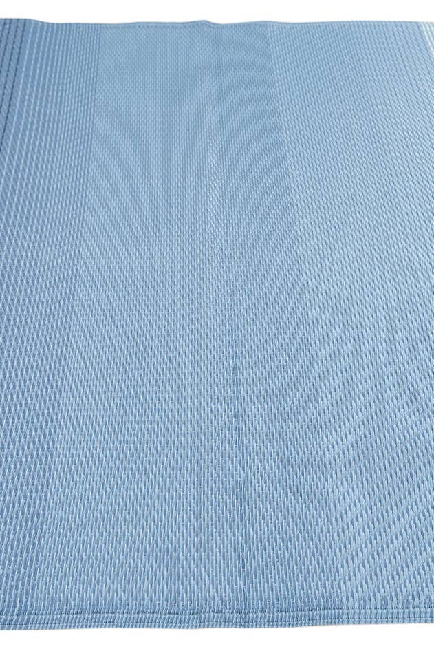 Detail image of 4' x 6' Easy-Clean Vista Breeze Indoor / Outdoor Rug