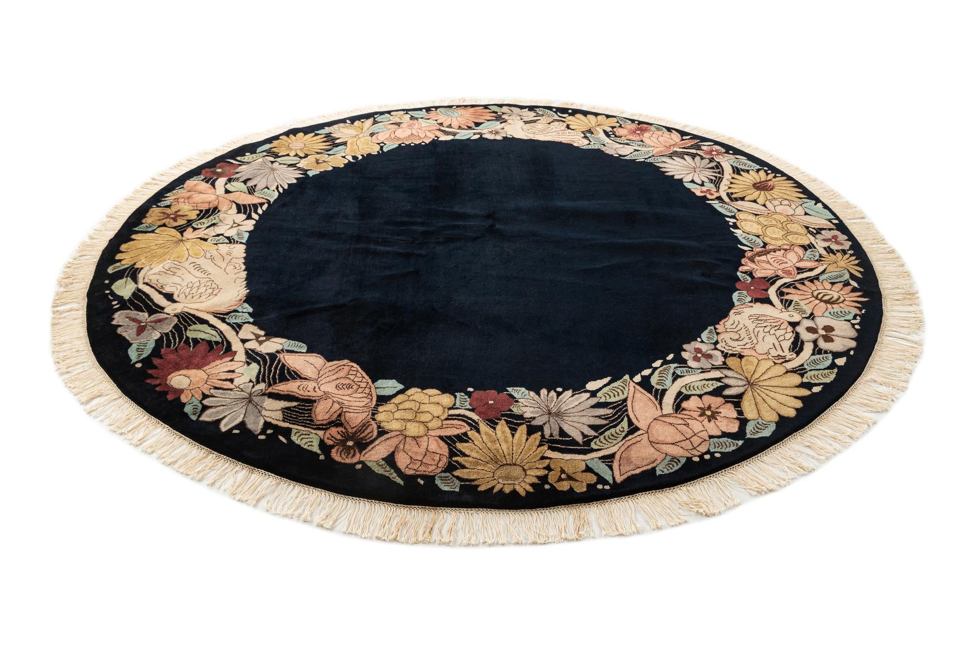 7' 9 x 7' 9 Agra Wool Round Rug