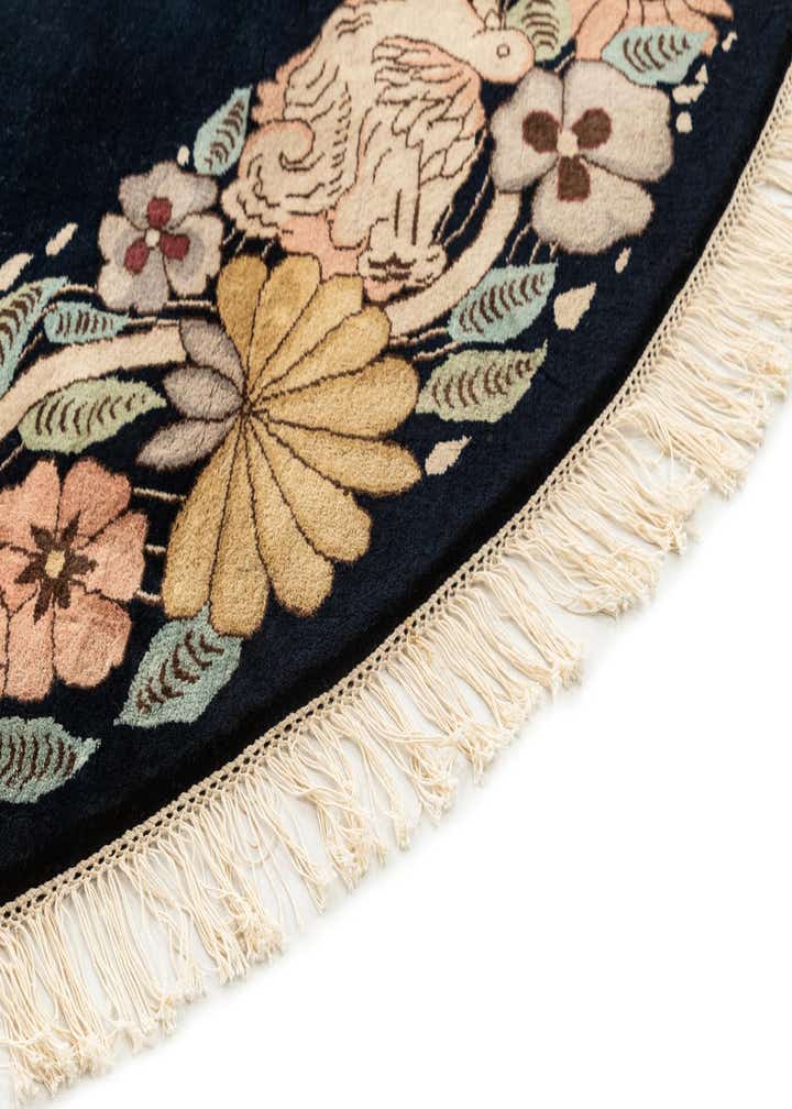 7' 9 x 7' 9 Agra Wool Round Rug