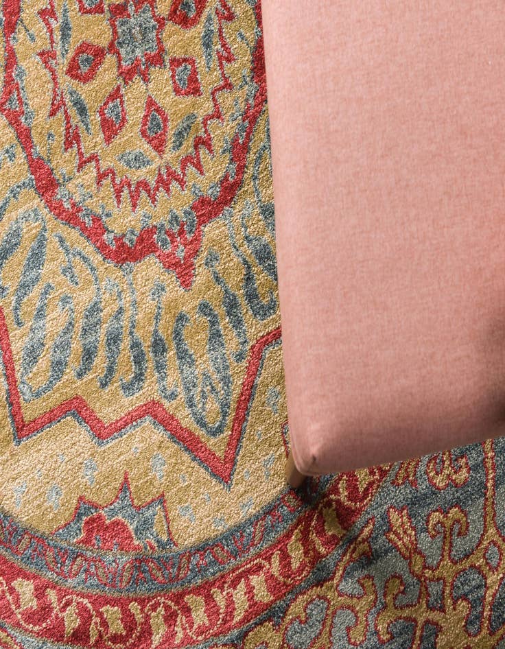 Detail image of 3' x 3' Amina Round Rug