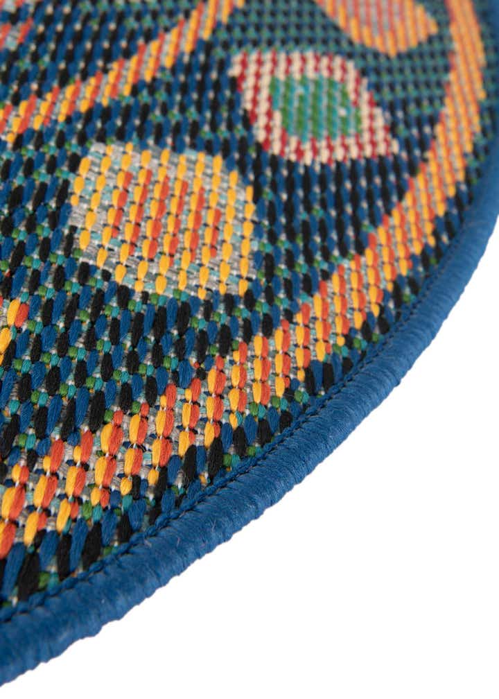 7' 10 x 7' 10 Easy-Clean Baja Indoor / Outdoor Round Rug