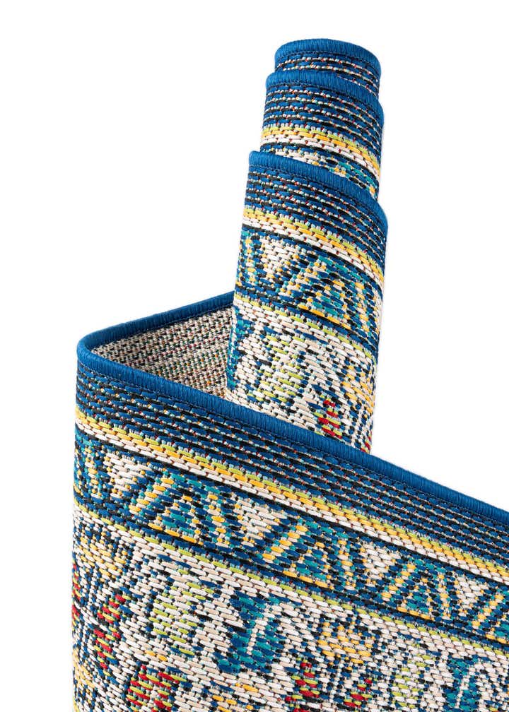7' 10 x 7' 10 Easy-Clean Baja Indoor / Outdoor Round Rug
