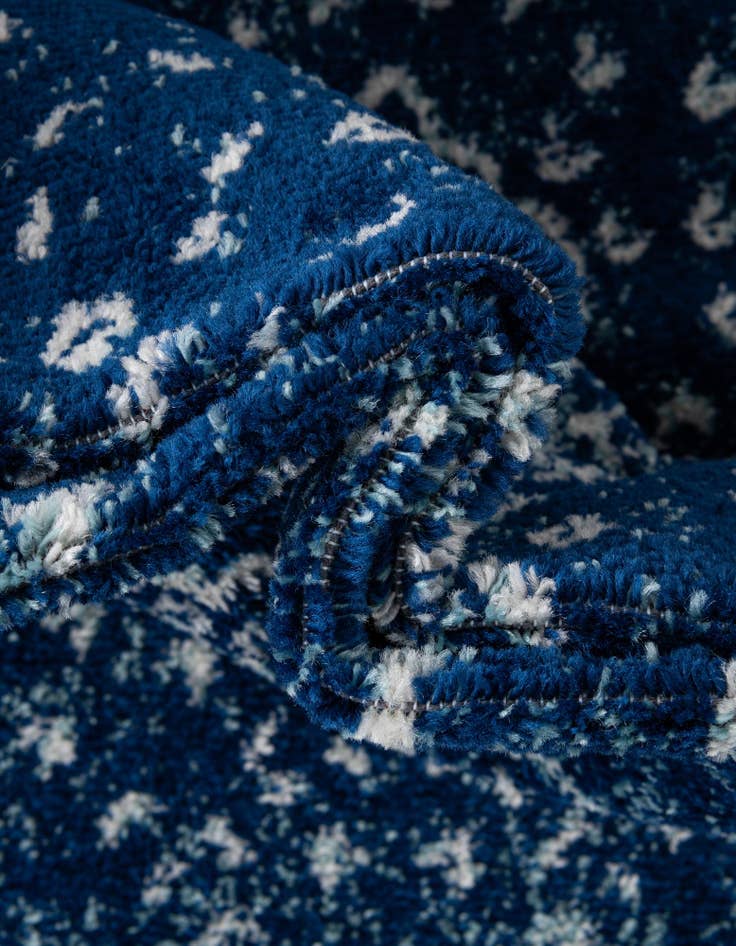 Detail image of 12' x 12' Bexley Round Rug