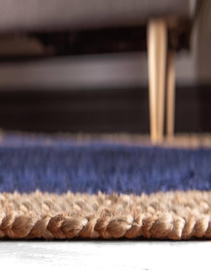 Detail image of 8' x 8'  Hand Braided Jute Round Rug