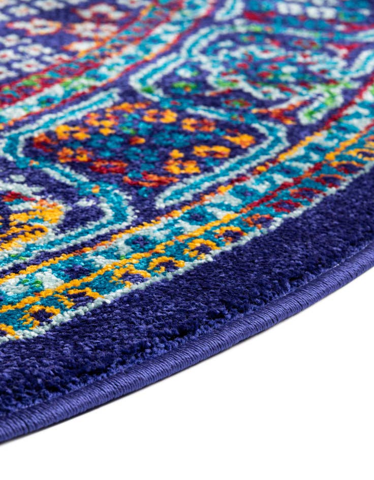 Detail image of 4' x 4' Calypso Round Rug