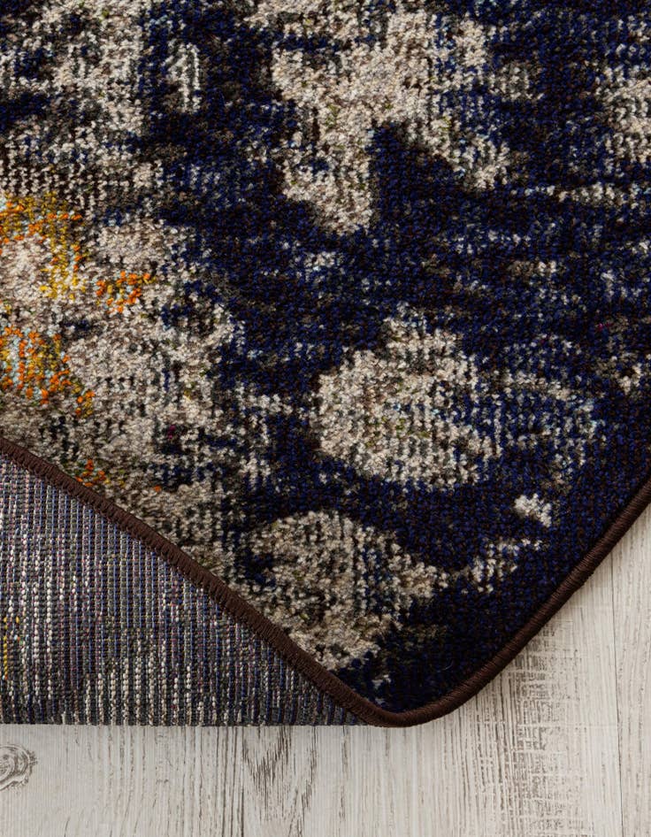 Detail image of 8' x 8' Washable Carnevale Round Rug