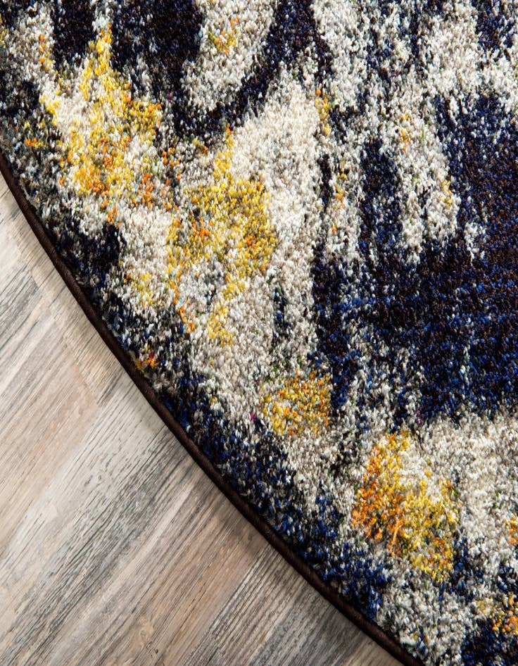 Detail image of 4' x 4' Washable Carnevale Round Rug