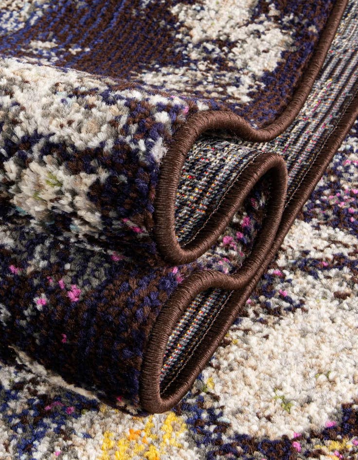 Detail image of 8' x 8' Washable Carnevale Round Rug