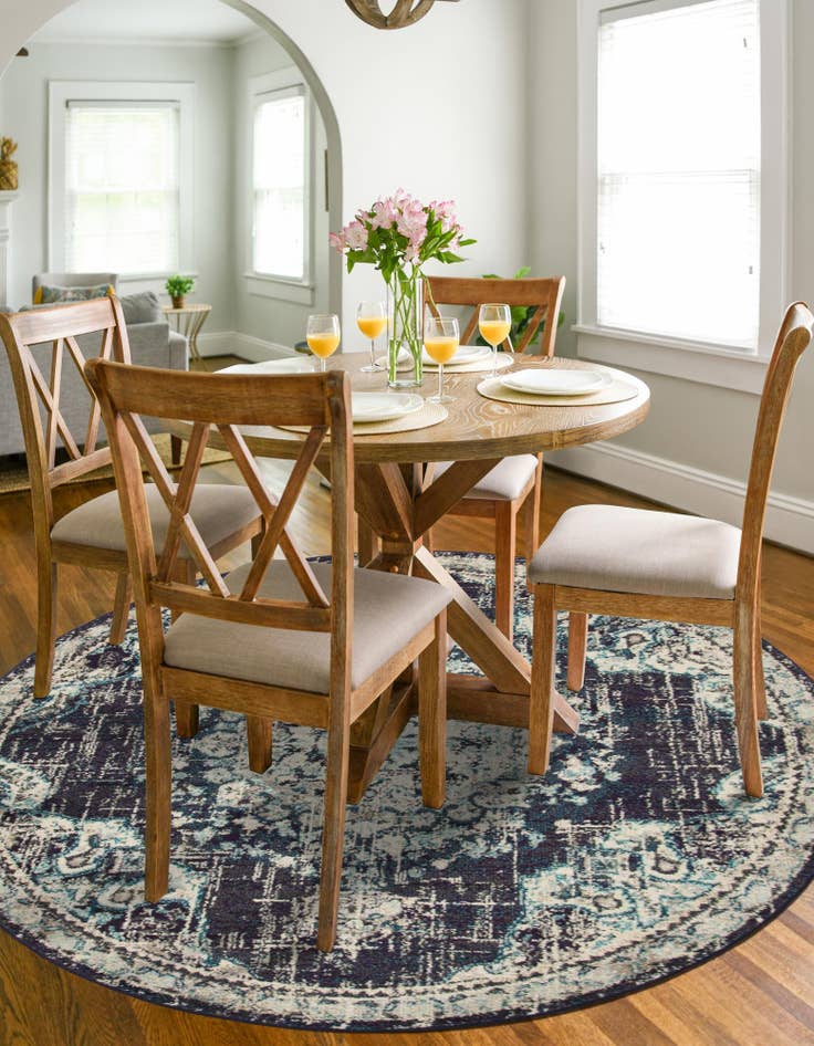 Detail image of 6' x 6' Carrington Round Rug