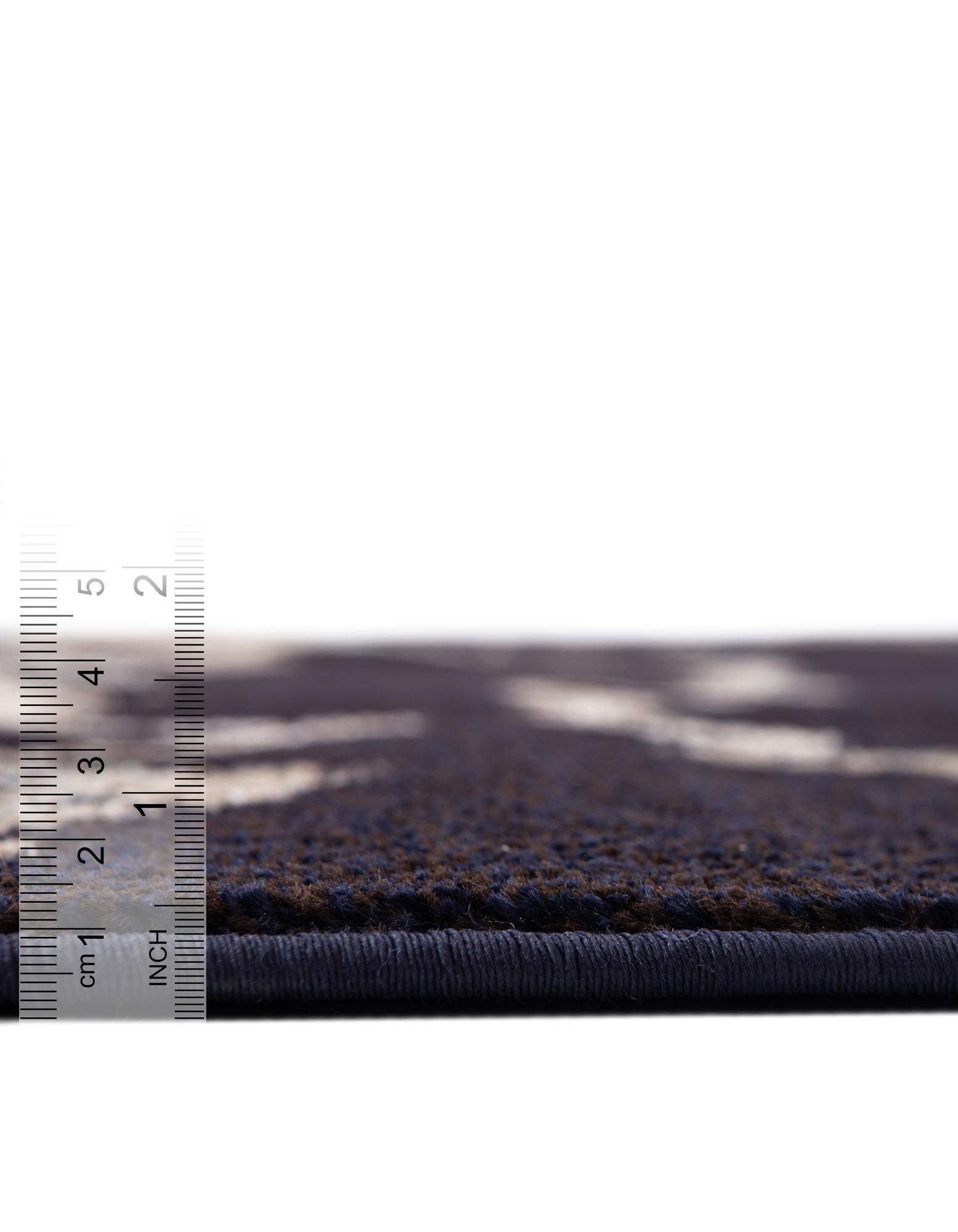 7' 10 x 7' 10 Carrington Round Rug