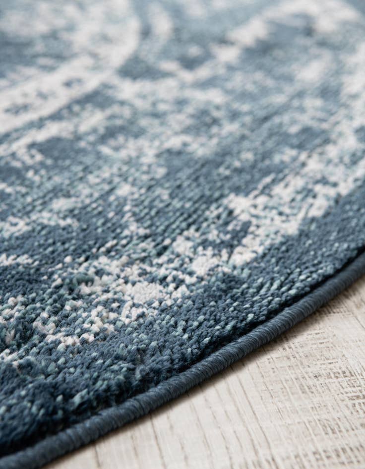 Detail image of 5' x 5' Charleston Round Rug