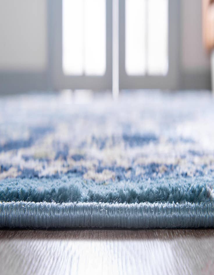 Detail image of 5' x 5' Charleston Round Rug