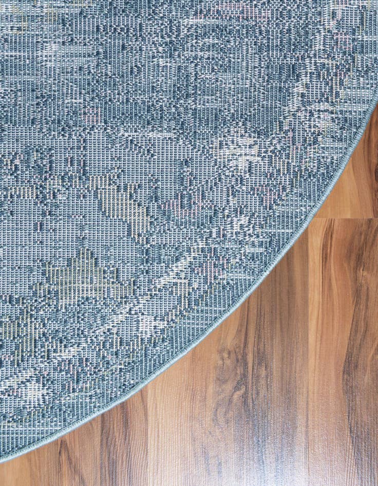 Detail image of 5' x 5' Charleston Round Rug