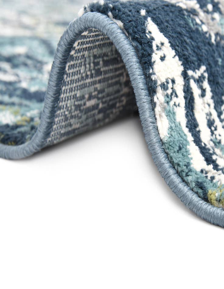 Detail image of 5' x 5' Charleston Round Rug