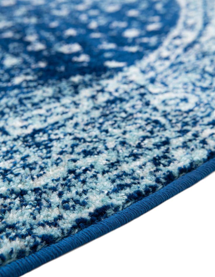 Detail image of 7' 10 x 7' 10 Dover Round Rug