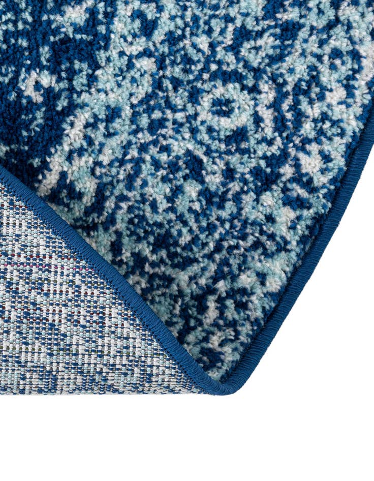 Detail image of 7' 10 x 7' 10 Dover Round Rug