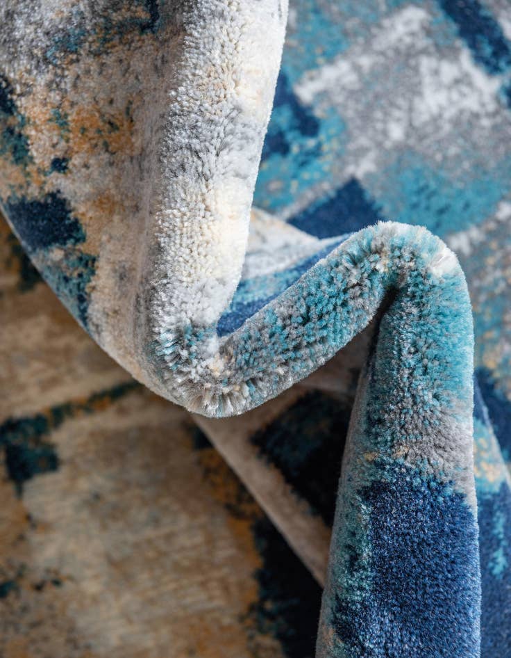 Detail image of 5' x 5' Gossamer Round Rug