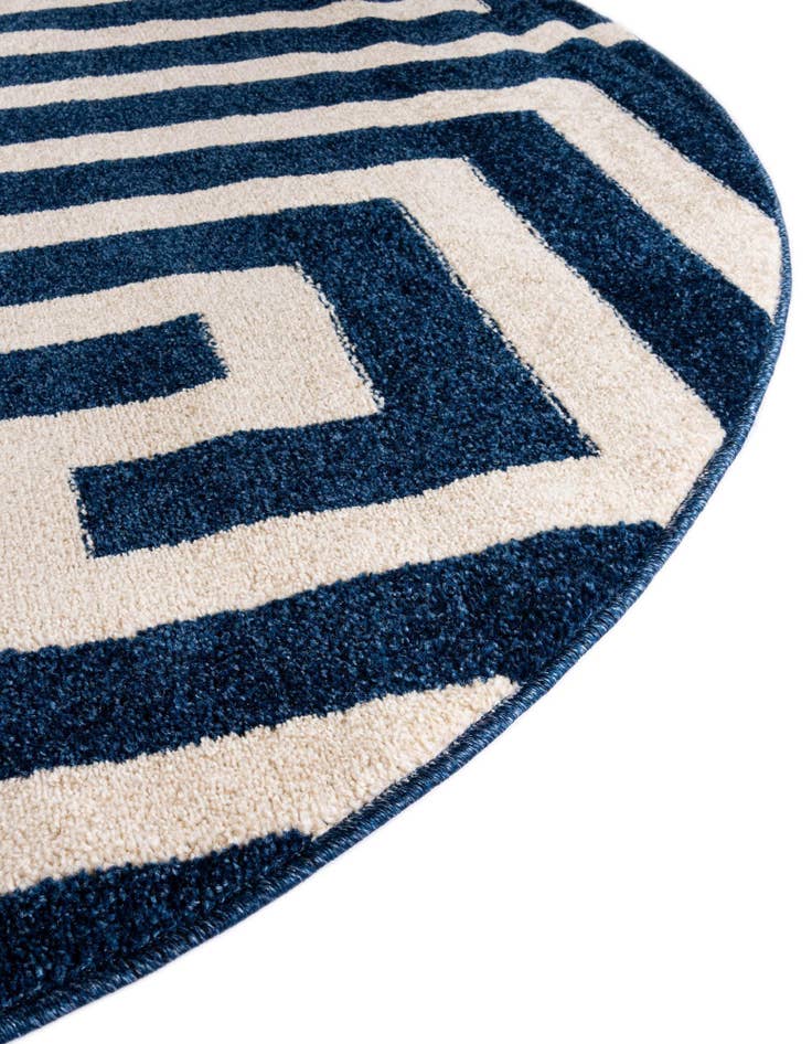 Detail image of 7' 10 x 7' 10 Greek Key Round Rug