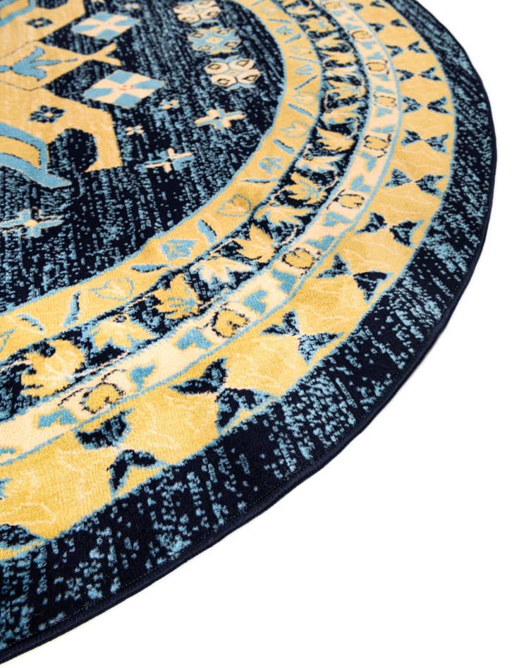 Detail image of 7' 10 x 7' 10 Heris Round Rug