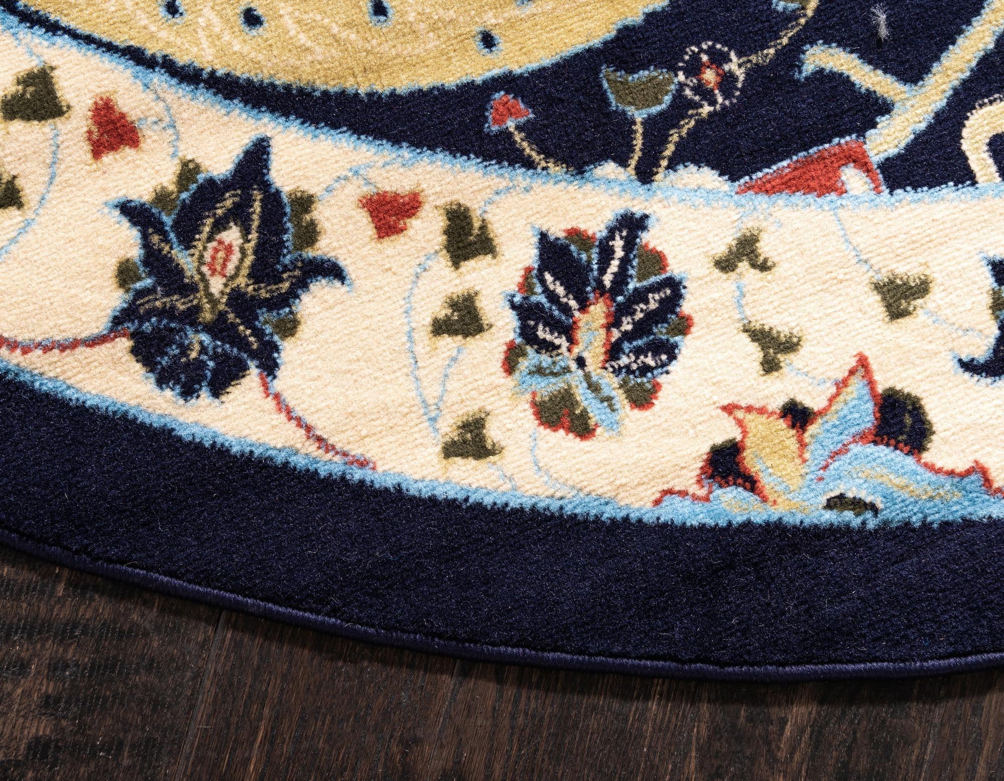 7' 10 x 7' 10 Isfahan Design Round Rug